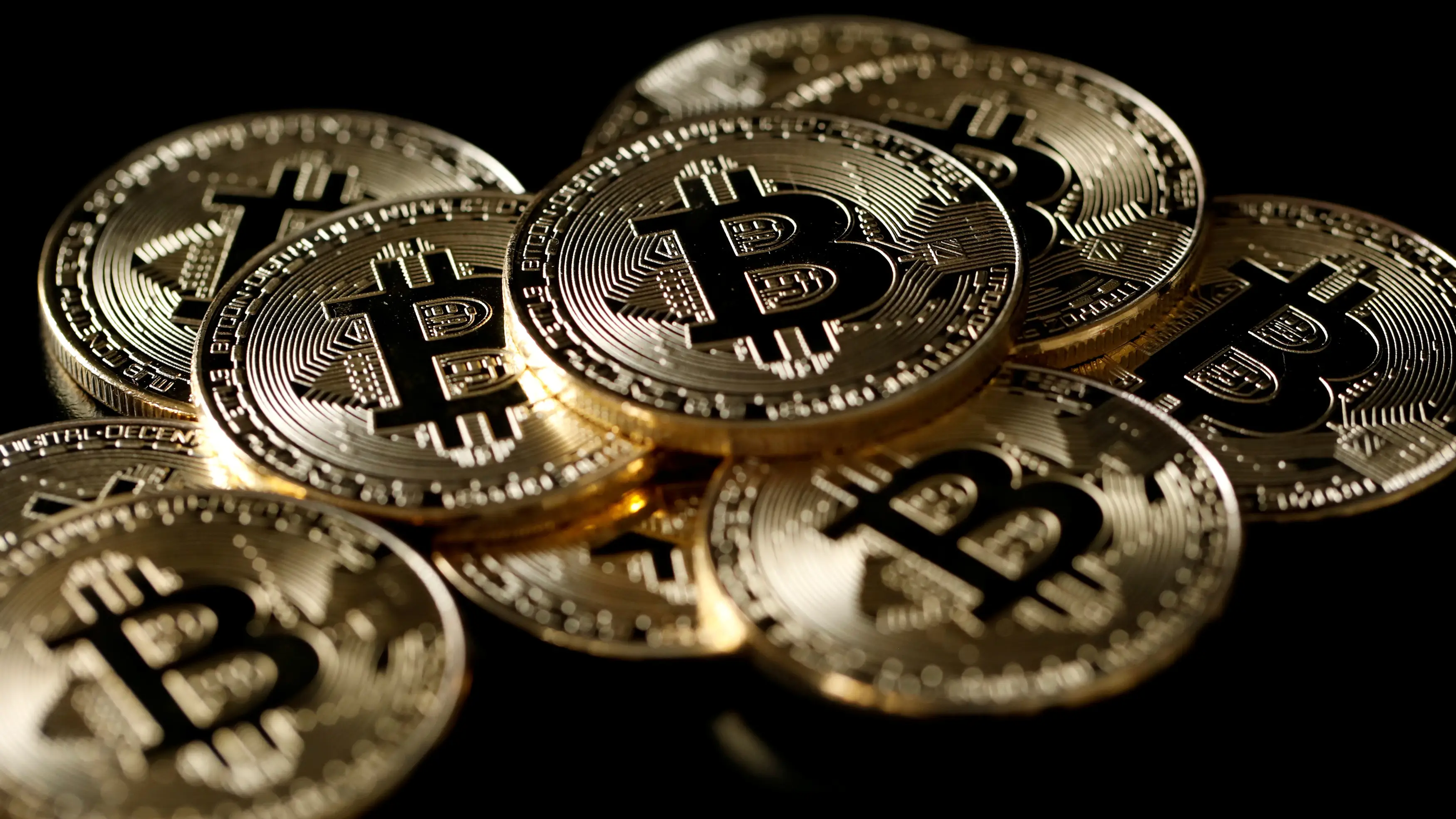 Imagen de archivo de bitcoins Un estafador oculta más de 50 millones de euros en bitcoins a la policía alemana al no darles la contraseña