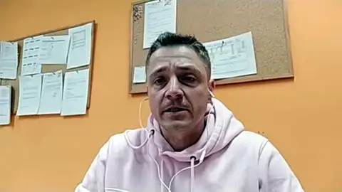 Sergio Sánchez, presidente en una de las mesas electorales en Cataluña Sergio Sánchez, presidente en una de las mesas electorales en Cataluña