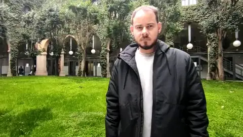 Pablo Hasel y los miembros de la plataforma que piden su libertad se encierran en en el rectorado de la Universitat de Lleida Pablo Hasel y los miembros de la plataforma que piden su libertad se encierran en en el rectorado de la Universitat de Lleida