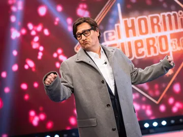 Salvador Illa conquista 'El Hormiguero 3.0' con el 'efecto Illa': "Yo soy la mejor vacuna para Cataluña" Salvador Illa conquista 'El Hormiguero 3.0' con el 'efecto Illa': "Yo soy la mejor vacuna para Cataluña"