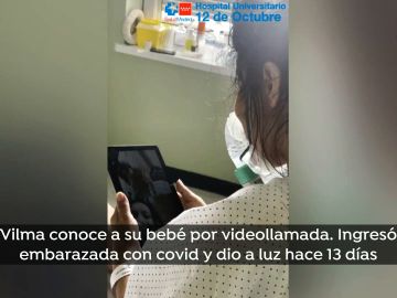 Una madre contagiada de covid conoce a su hija por videollamada 13 días después 