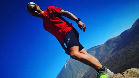 Samuel Rizo, el tinerfeño que afronta retos deportivos para concienciar sobre causas humanitarias Samuel Rizo, el tinerfeño que afronta retos deportivos para concienciar sobre causas humanitarias