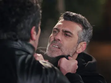 Los celos de Sarp llegan al máximo: ¡amenaza de muerte a Arif! Los celos de Sarp llegan al máximo: ¡amenaza de muerte a Arif!
