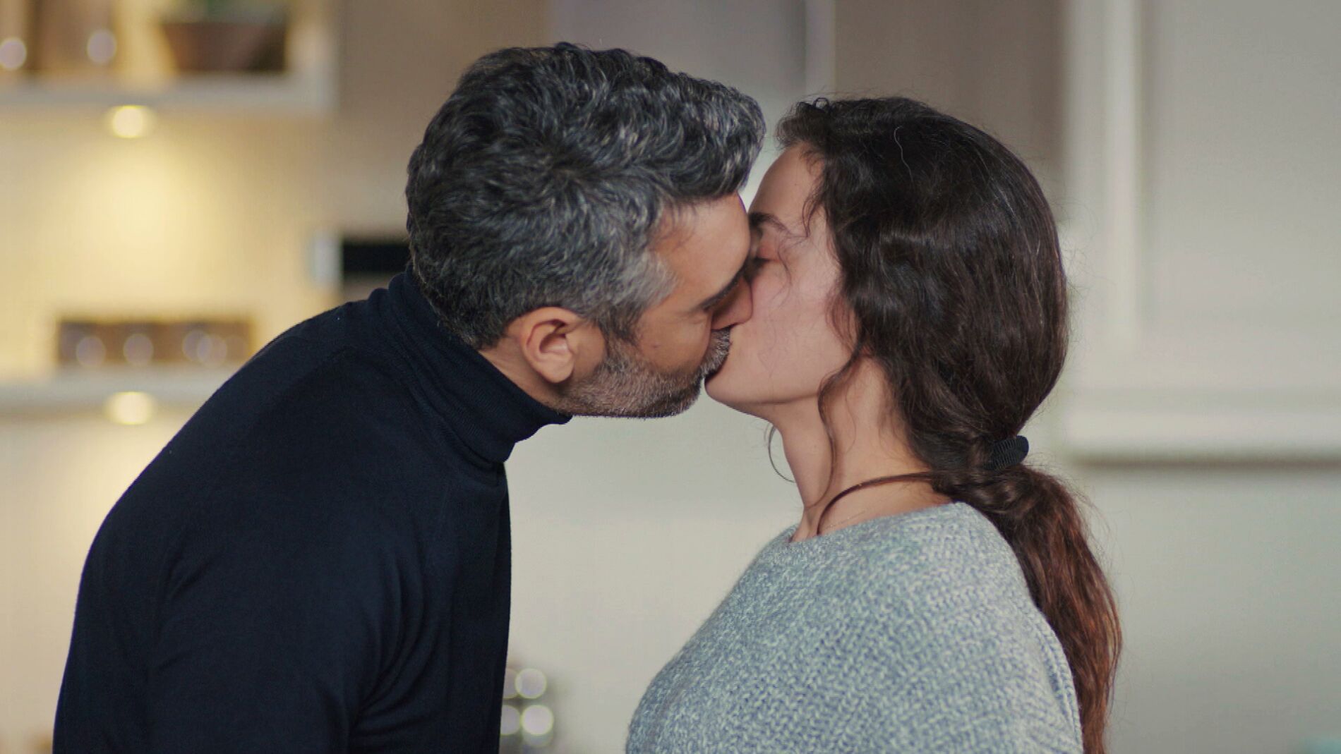 La inesperada respuesta de Bahar al beso de Sarp