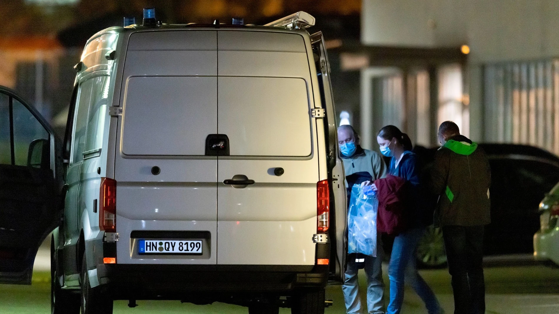 Una mujer desalojada del almacén de Lidl en Alemania. Una mujer desalojada del almacén de Lidl en Alemania.