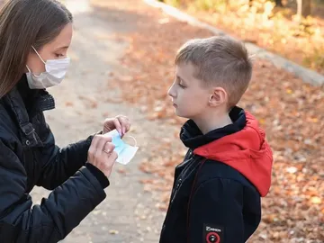 Adaptar mascarilla para niños Adaptar mascarilla para niños