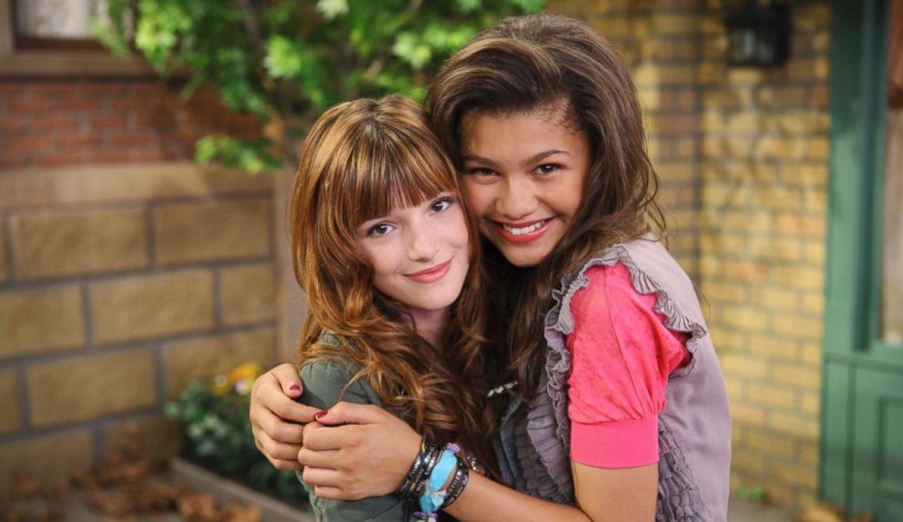 Bella Thorne y Zendaya en 'Shake It Up'