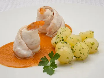 La receta de Karlos Arguiñano: popietas de lenguado con salsa de langostinos La receta de Karlos Arguiñano: popietas de lenguado con salsa de langostinos