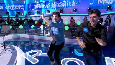 Jorge Luengo y Javier Veiga evitan el ridículo en ‘Pasapalabra’ moviendo la colita: “¡Están yendo a pillar!”