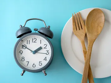 Controla el horario de comidas Controla el horario de comidas