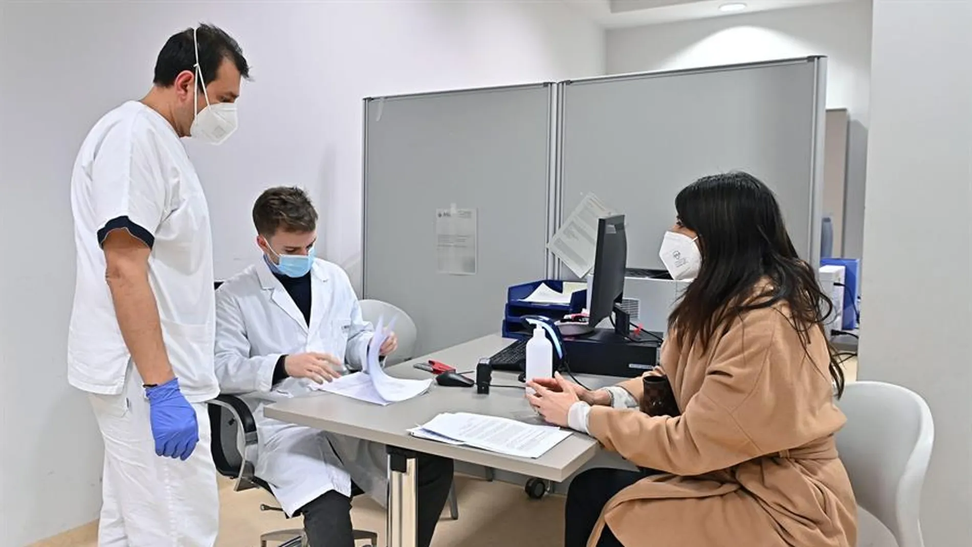 Brotes de artritis, gangrena o dolor en el hombro, nuevos síntomas de la covid-19 persistente Brotes de artritis, gangrena o dolor en el hombro, nuevos síntomas de la covid-19 persistente