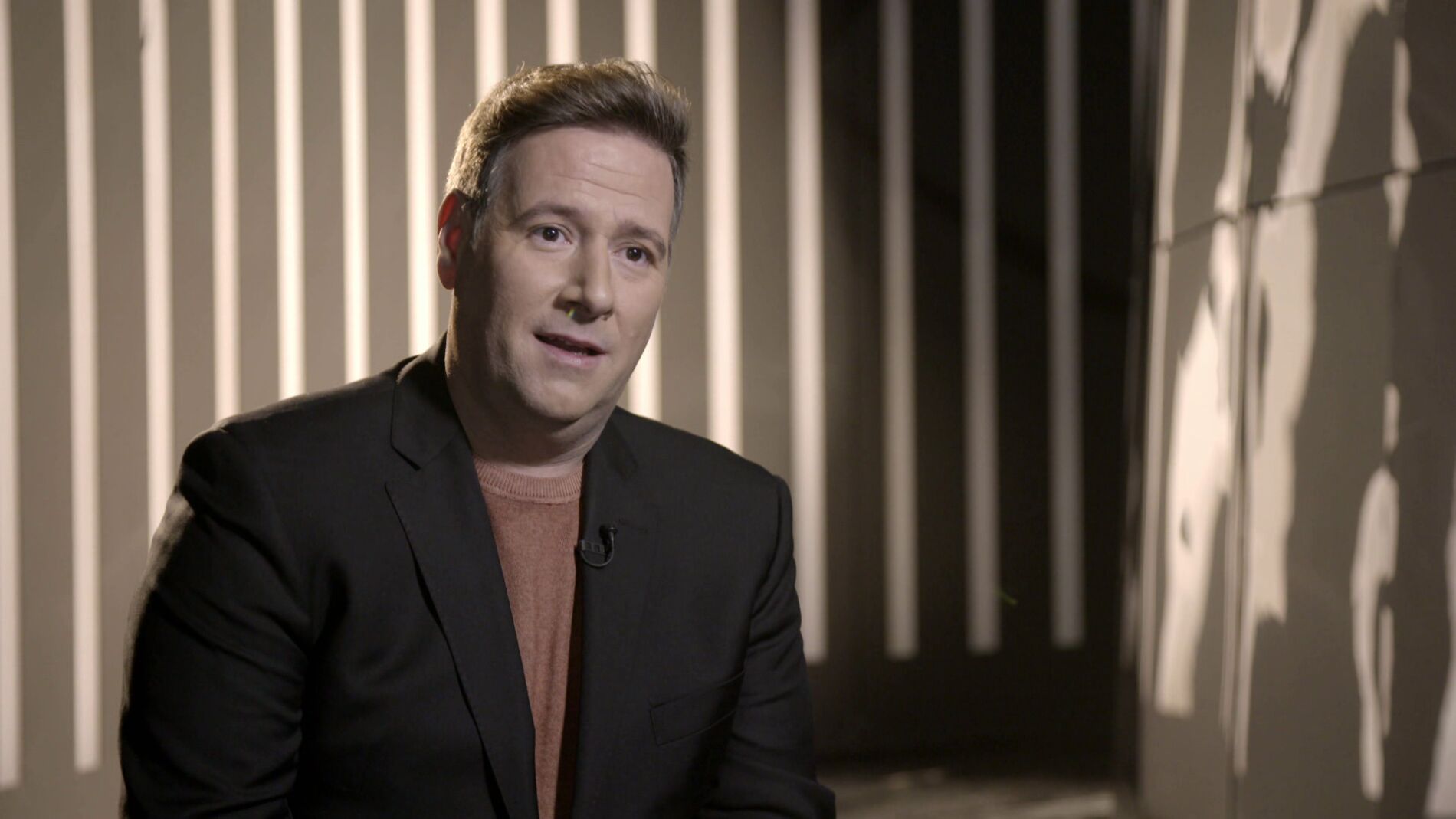 Carlos Latre en sus ensayos: “El labio lo tengo ya como Carmen de Mairena”