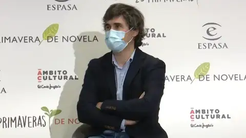 'Los ingratos', de Pedro Simón, Premio Primavera de Novela 'Los ingratos', de Pedro Simón, Premio Primavera de Novela