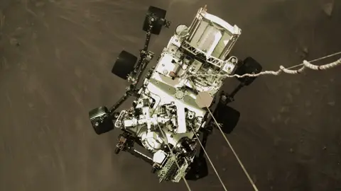 El rover Perseverance, antes de su aterrizaje en Marte. Marte