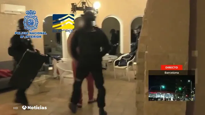 Desarticulan una red y detienen a 17 personas por explotar sexualmente de mujeres rusas y polacas Desarticulan una red y detienen a 17 personas por explotar sexualmente de mujeres rusas y polacas