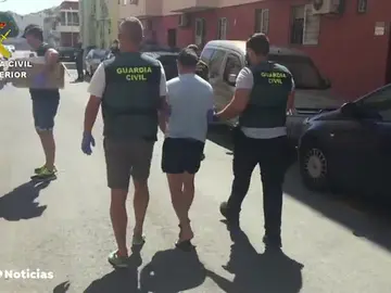 Una madre descubre a través de mensajes de WhatsApp que su hija menor de edad estaba siendo prostituida en Almería Una madre descubre a través de mensajes de WhatsApp que su hija menor de edad estaba siendo prostituida en Almería