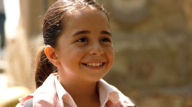 Una historia marcada por dos escenas clave: los primeros encuentros de Öykü con Demir y Candan