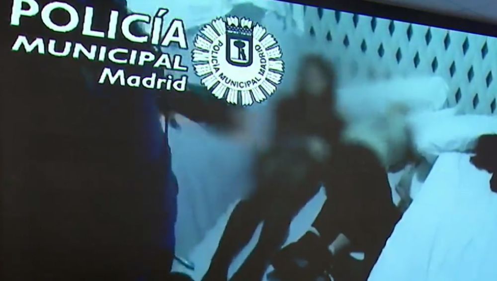 La Policía encuentra a dos mujeres debajo de un colchón en una fiesta ilegal en Madrid