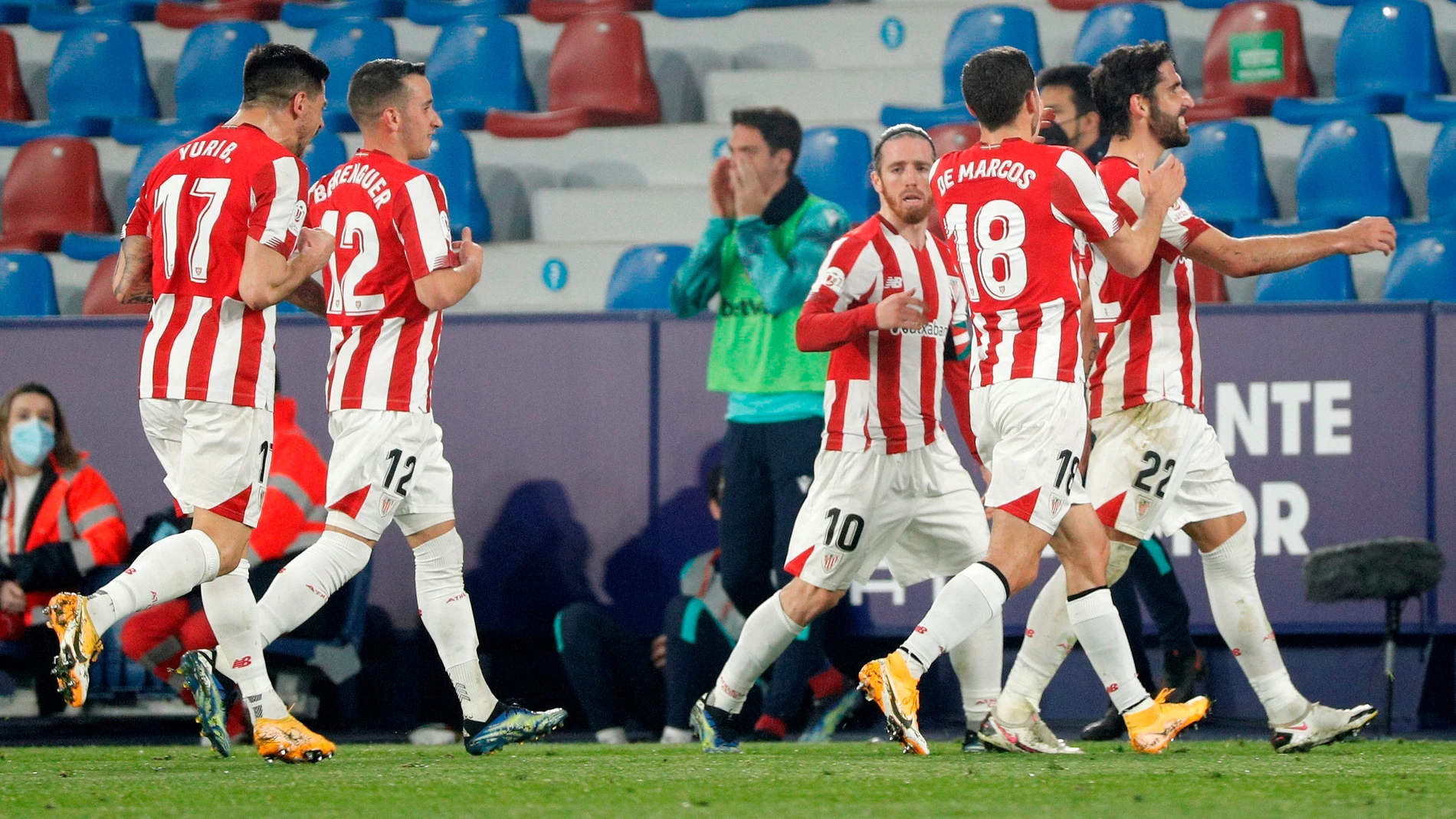 Los jugadores del Athletic celebran un gol ante el Levante Los jugadores del Athletic celebran un gol ante el Levante