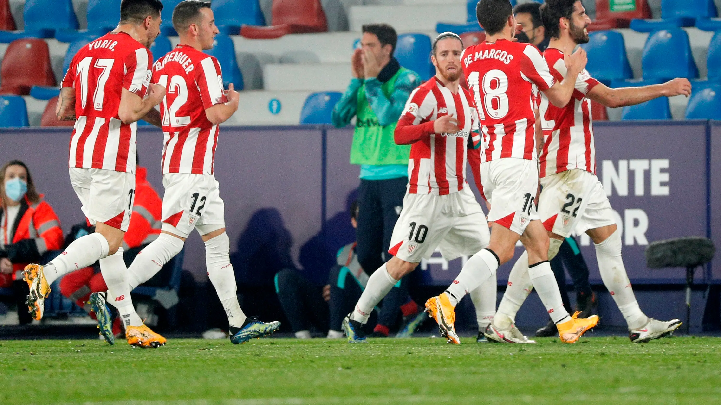 Los jugadores del Athletic celebran un gol ante el Levante Los jugadores del Athletic celebran un gol ante el Levante