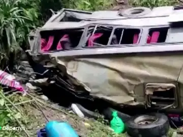 Un superviviente de la tragedia del Chapecoense sobrevive a otro accidente de tráfico con 21 muertos: "Me siento bendecido" Un superviviente de la tragedia del Chapecoense sobrevive a otro accidente de tráfico con 21 muertos: "Me siento bendecido"