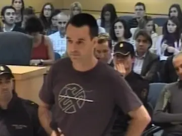 Asier Carrera, terrorista de ETA. Asier Carrera, terrorista de ETA.
