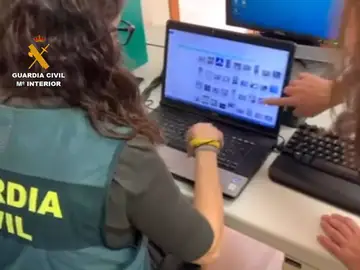Detenido por hacerse pasar por amigo de famosos para conseguir fotos sexuales de niñas entre 7 y 13 años Detenido por hacerse pasar por amigo de famosos para conseguir fotos sexuales de niñas entre 7 y 13 años