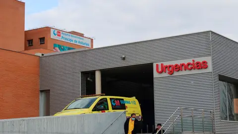 Las Urgencias del hospital Príncipe de Asturias de Alcalá de Henares (Madrid) Trasladan a la mujer encontrada en un paso de cebra en Alcalá de Henares