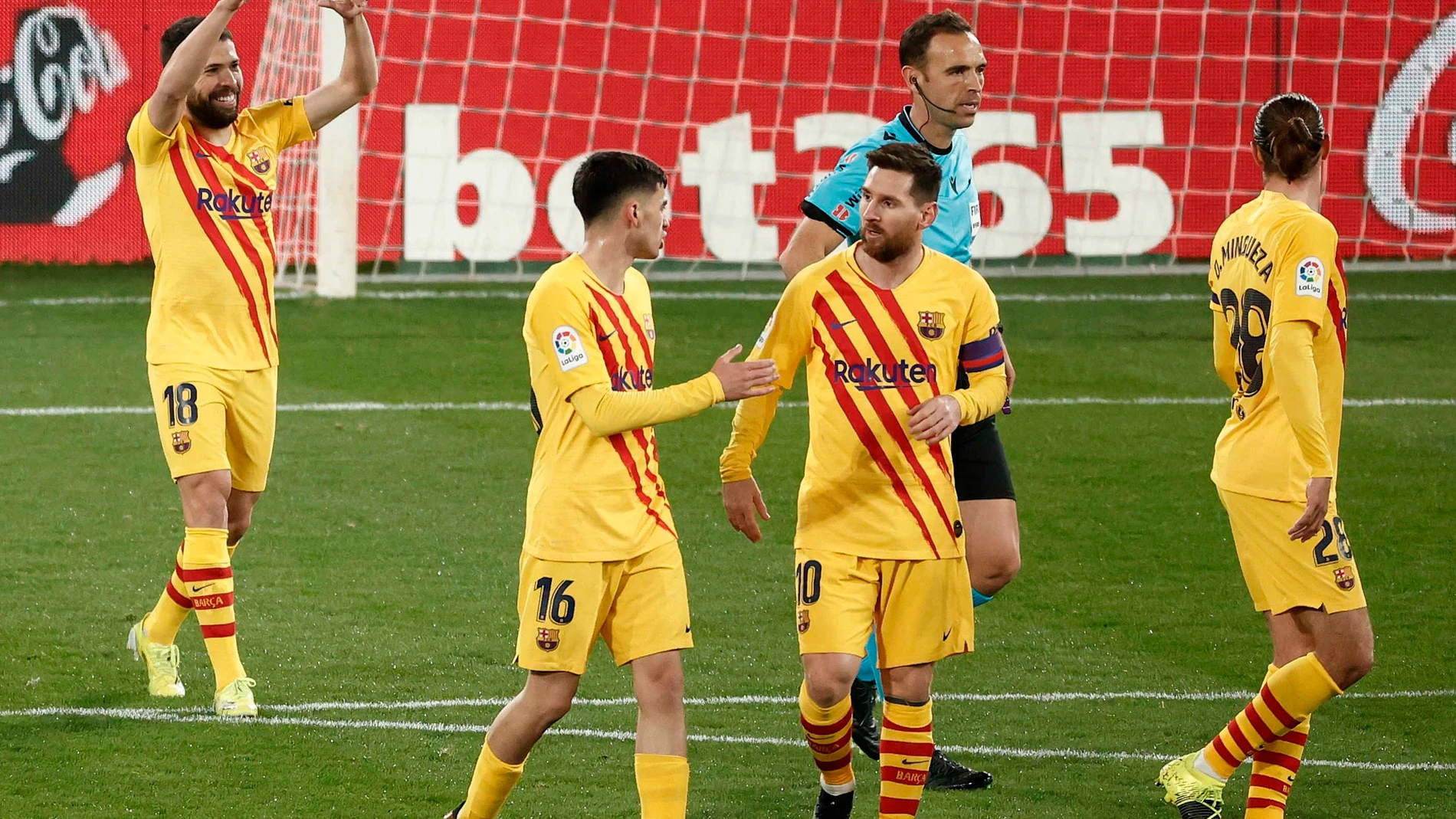 El Barcelona celebra el gol de Jordi Alba ante Osasuna El Barcelona celebra el gol de Jordi Alba ante Osasuna