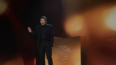 El emocionado discurso de Antonio Banderas al comienzo de los Goya 2021 