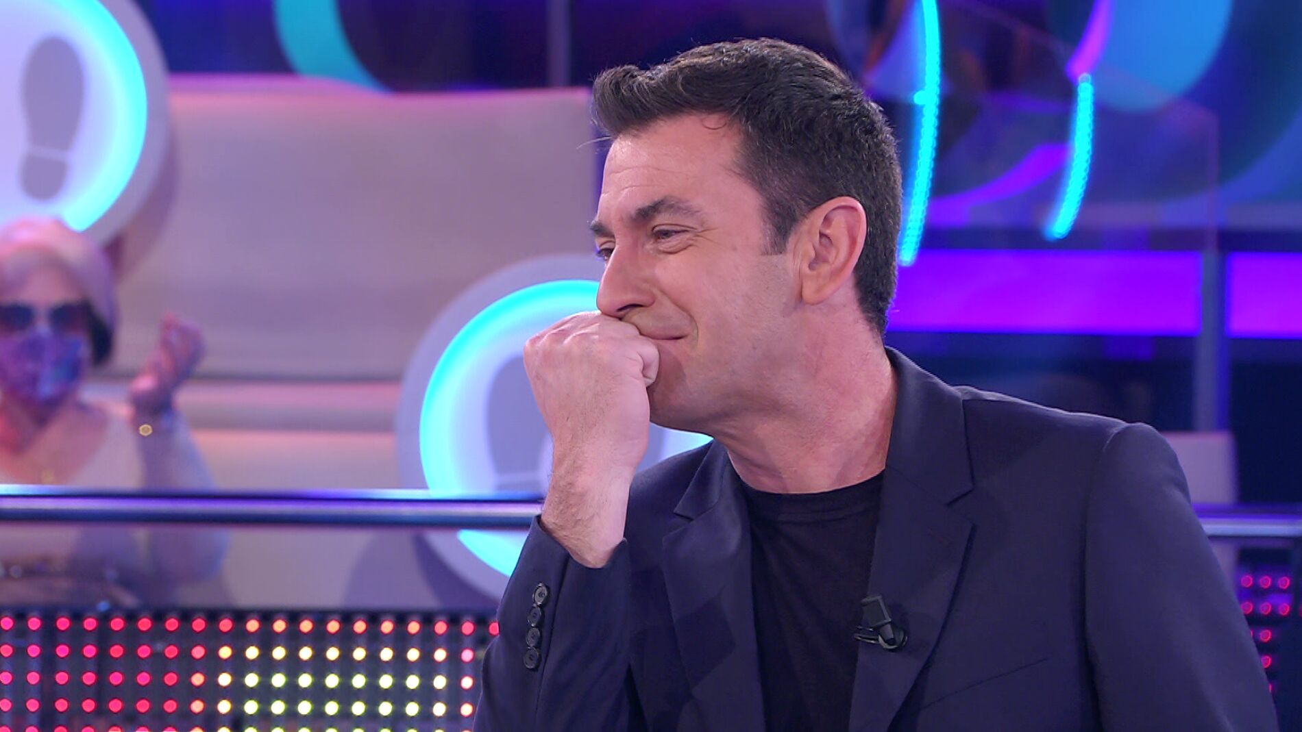 Arturo Valls, dispuesto a defender la muletilla de David Bisbal a cualquier coste en &lsquo;&iexcl;Ahora caigo!&rsquo;