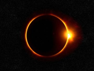 Efemérides de hoy 9 de marzo de 2021: Eclipse total de Sol