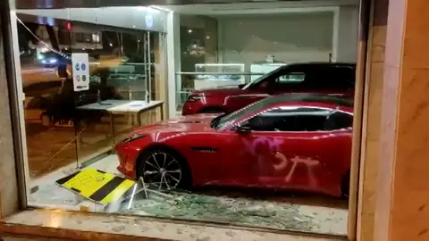 Una manifestación en Barcelona previa al Día de la Mujer termina con actos vandálicos Una manifestación en Barcelona previa al Día de la Mujer termina con actos vandálicos