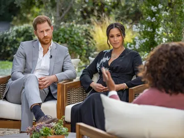 El príncipe Harry y Meghan Markle en su entrevista con Oprah Winfrey El príncipe Harry y Meghan Markle en su entrevista con Oprah Winfrey