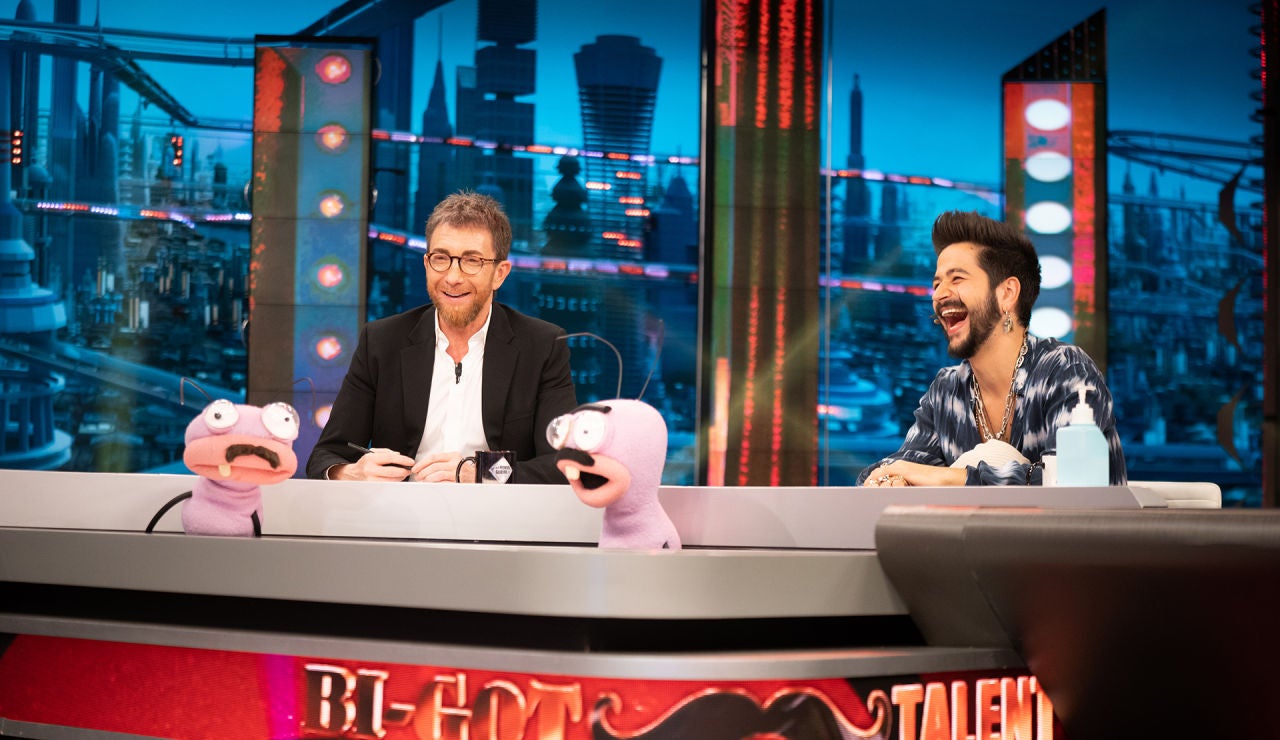 ¿Bigote real o falso? Trancas y Barrancas ponen en aprietos a Camilo en 'El Hormiguero 3.0' ¿Bigote real o falso? Trancas y Barrancas ponen en aprietos a Camilo en 'El Hormiguero 3.0'