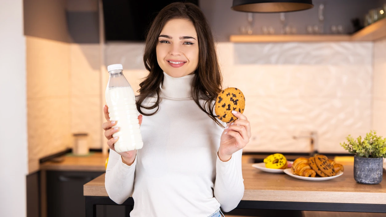Leche con galletas Leche con galletas