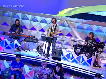 Buen rollo en ‘La ruleta de la suerte’ con ‘Nuestro nombre’ de Natalia Lacunza Buen rollo en ‘La ruleta de la suerte’ con ‘Nuestro nombre’ de Natalia Lacunza