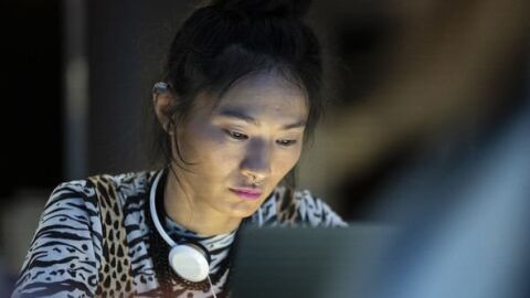 Tuva Olsen (Gana Bayarsaikhan) en 'Intelligence'
