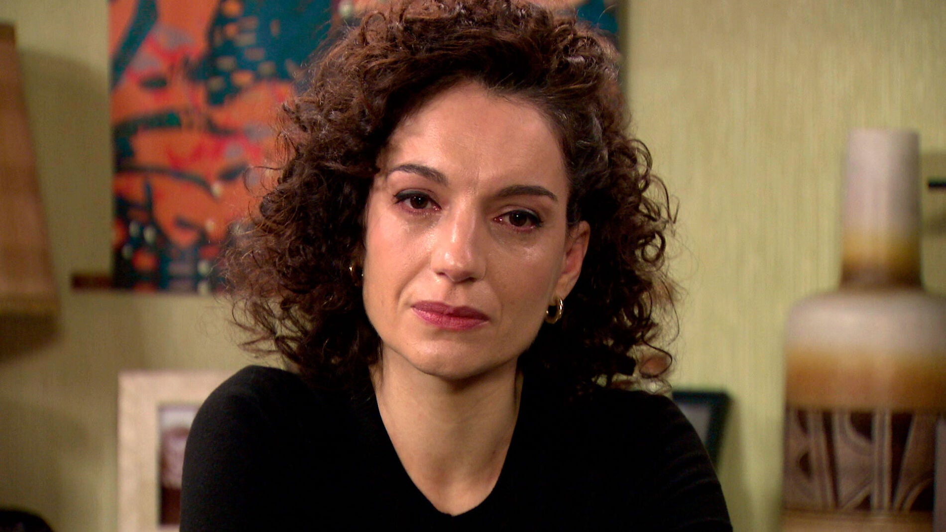 Estefan&iacute;a se rompe al descubrir la emotiva despedida que Miguel dej&oacute; antes de morir