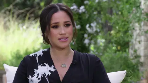 El niño se salvó por bajar con su niñera El niño se salvó por bajar con su niñera