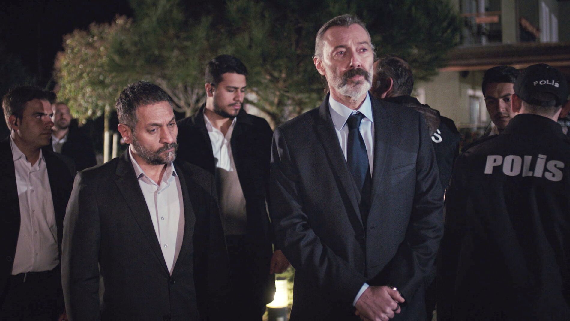 La Policía irrumpe en la mansión de Nezir: ¿Su plan ha fracasado?