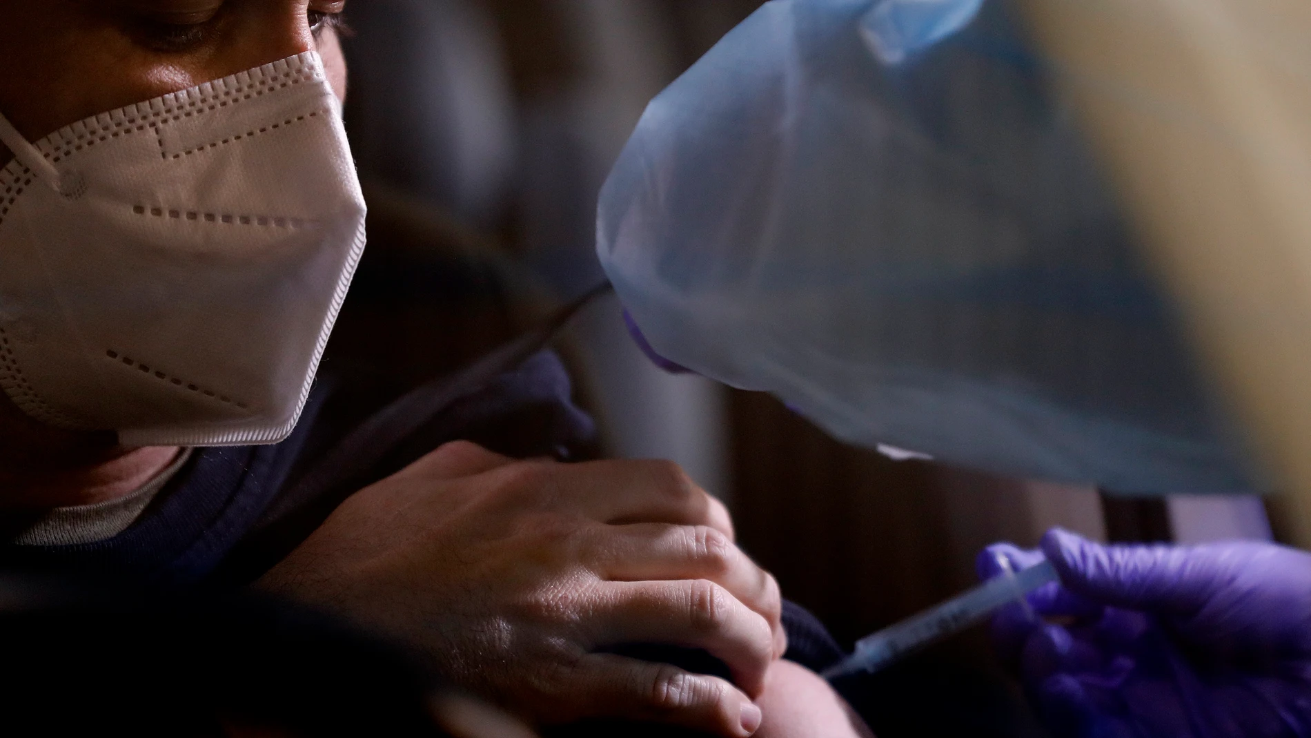 Repuntan los contagios de coronavirus y la presión hospitalaria en Francia Repuntan los contagios de coronavirus y la presión hospitalaria en Francia