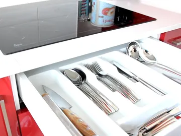 Limpiar cajón de los cubiertos Limpiar cajón de los cubiertos