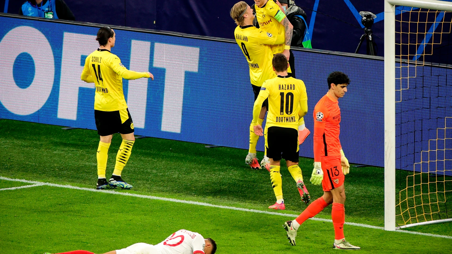 Haaland celebra un gol contra el Sevilla Haaland celebra un gol contra el Sevilla