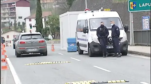 Controles para salir de España pero ninguno para entrar desde Francia Controles para salir de España pero ninguno para entrar desde Francia