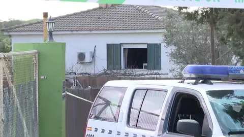 Mueren dos adultos y una niña en extrañas circunstancias tras un incendio en El Molar, Madrid Mueren dos adultos y una niña en extrañas circunstancias tras un incendio en El Molar, Madrid