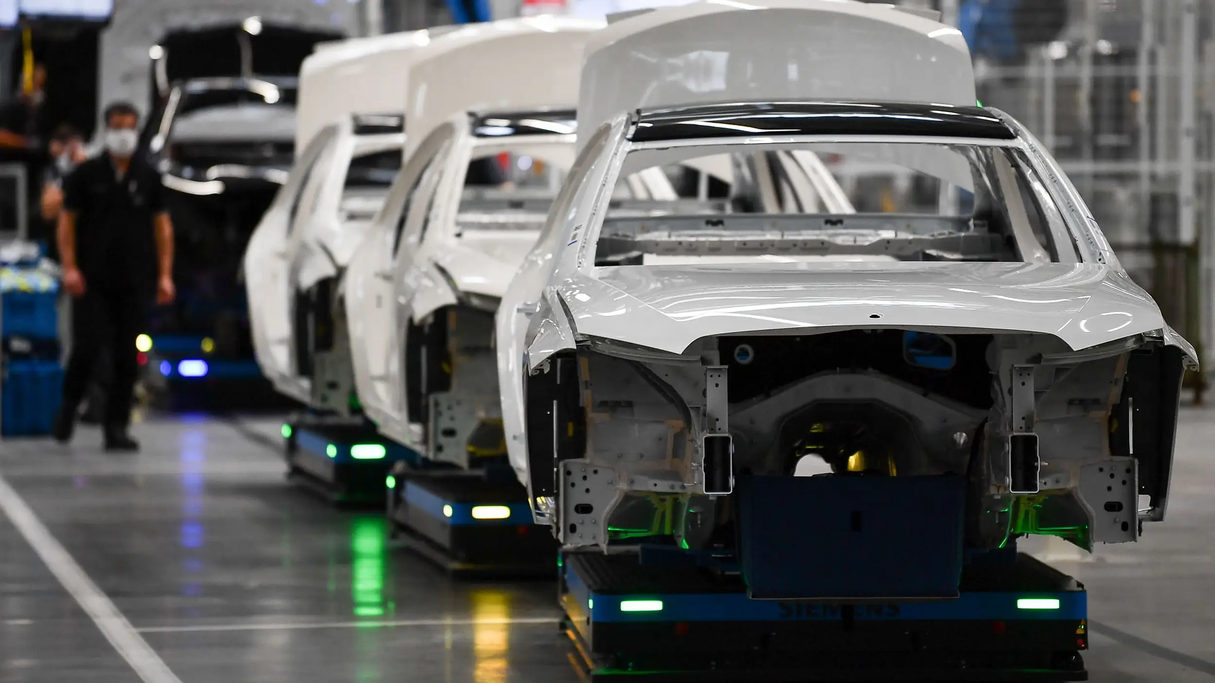 La eurozona perdi&oacute; 3 millones de empleos y sufri&oacute; una ca&iacute;da r&eacute;cord del PIB en 2020