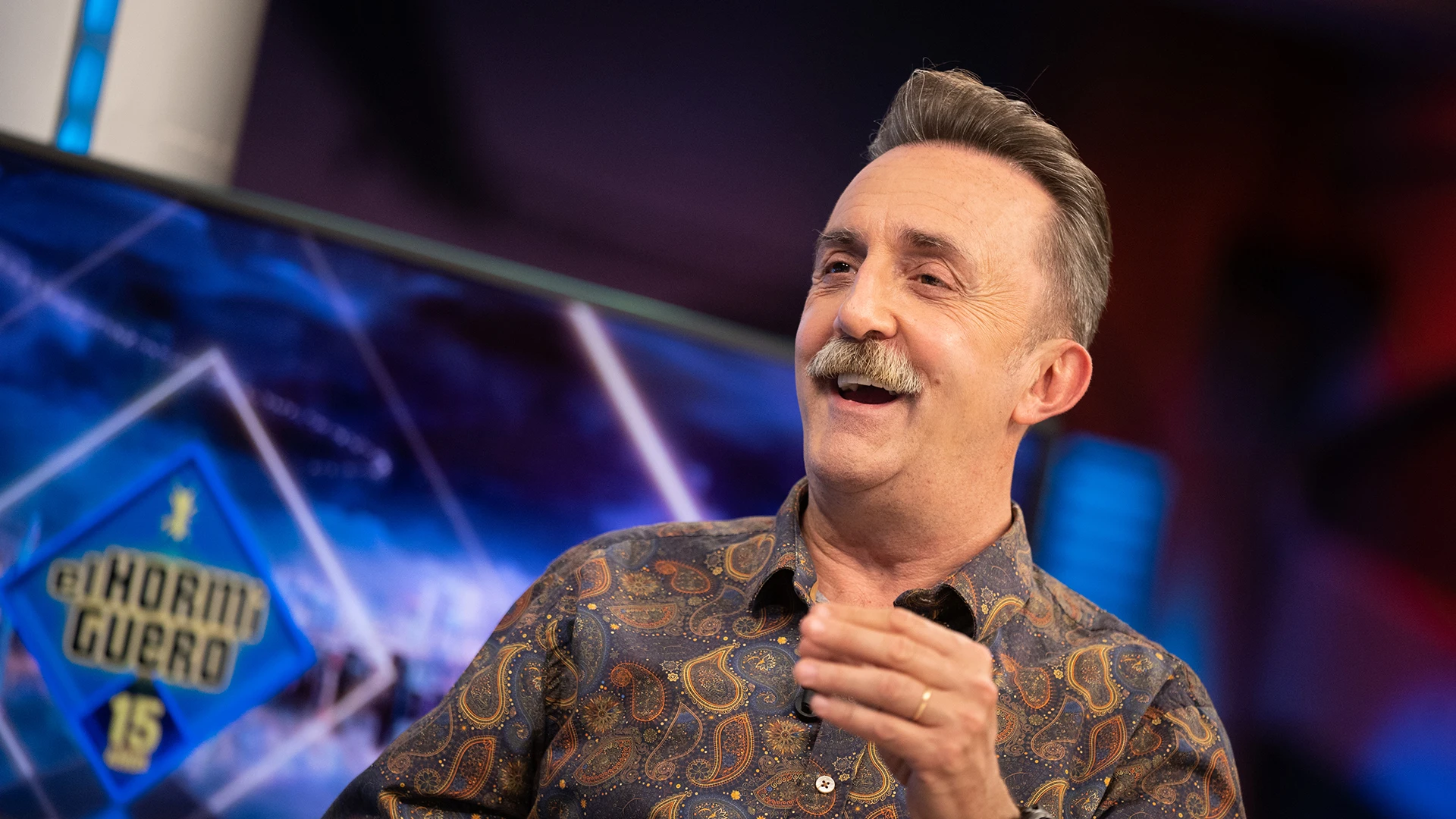 La surrealista historia de Santi Rodríguez: "La voz salió de dentro del váter" La surrealista historia de Santi Rodríguez: "La voz salió de dentro del váter"