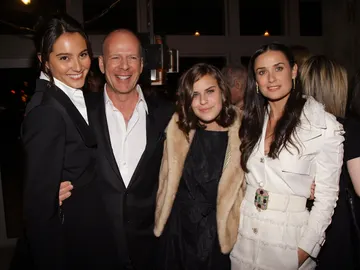 Demi Moore, su hija Tallulah, Bruce Willis y su mujer Emma Heming Demi Moore, su hija Tallulah, Bruce Willis y su mujer Emma Heming