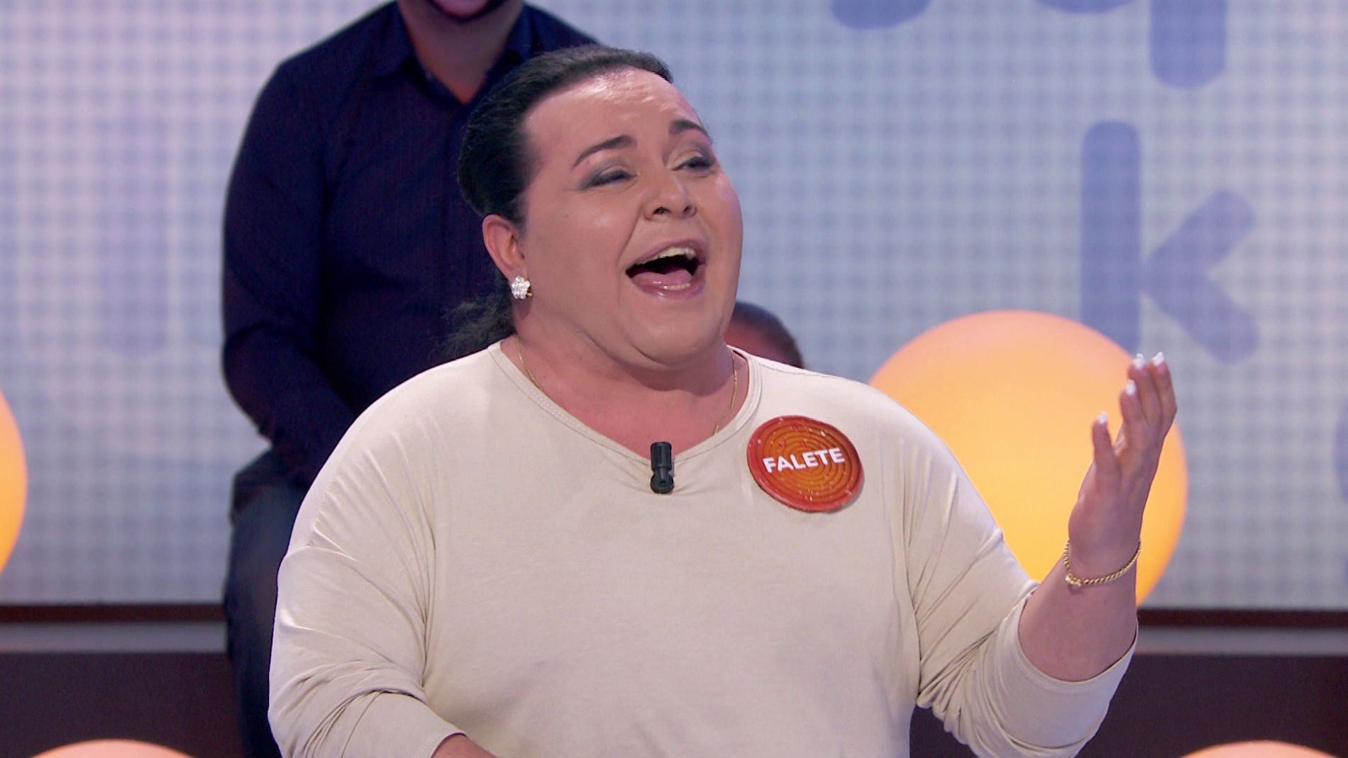 Falete emociona en ‘Pasapalabra’ cantando una bonita versión de ‘Te quiero, te quiero’, de Nino Bravo 